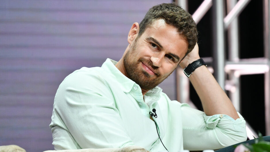 Theo James est très déterminé à « mener une vie normale »