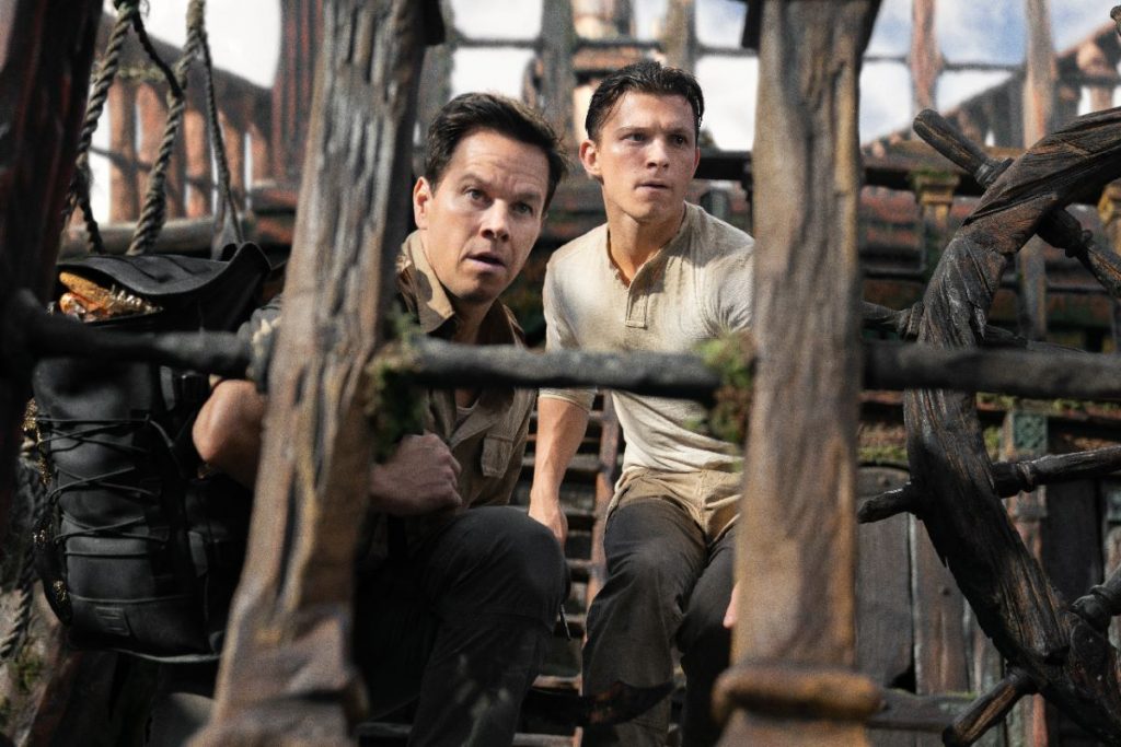 Mark Wahlberg et Tom Holland dans 