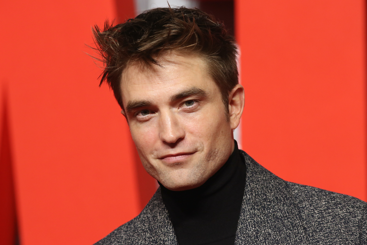 Robert Pattinson souriant