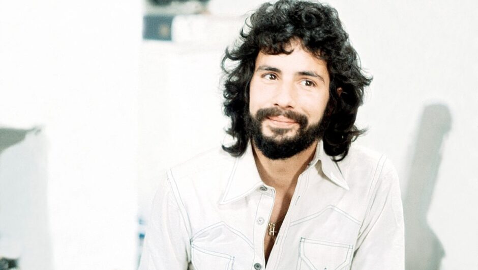 Pourquoi Cat Stevens a refusé que sa chanson « Père et fils » soit dans « Moulin Rouge ! »