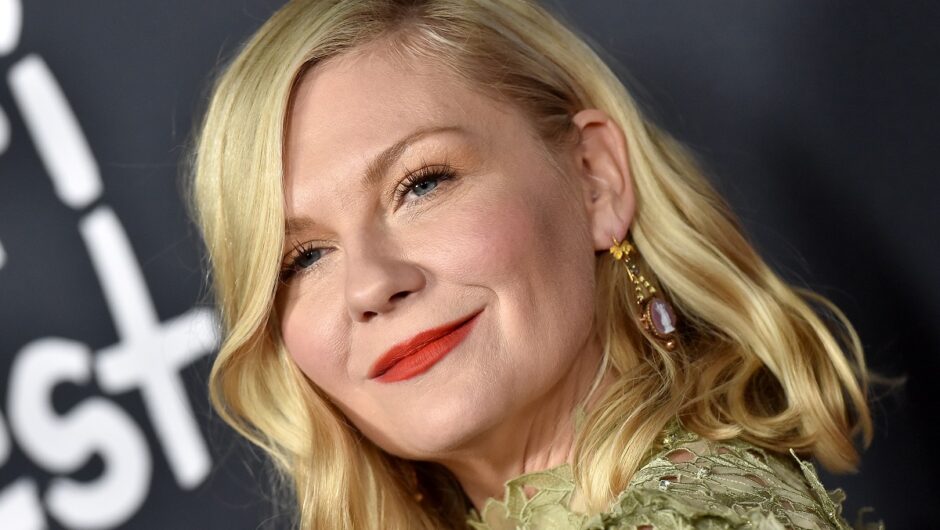 Kirsten Dunst s&rsquo;est sentie  » idiote  » en train de filmer une douce scène de  » The Power of the Dog « 