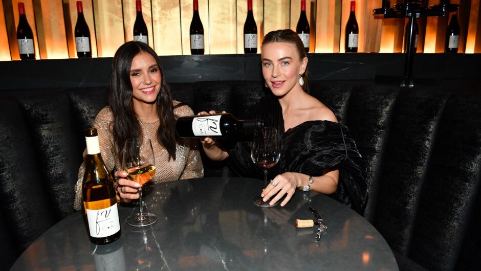 Nina Dobrev et Julianne Hough ont créé leur entreprise de vin après s&rsquo;être réveillées avec la gueule de bois
