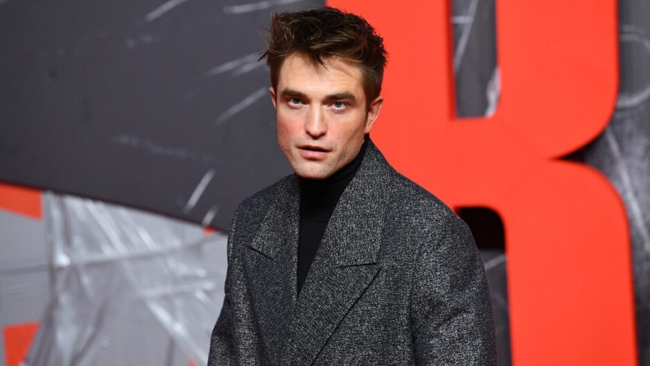 Le méchant Batman préféré de Robert Pattinson vaporise des condiments sur les gens : « C&rsquo;est la meilleure idée »