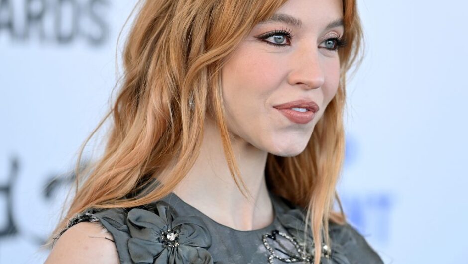 Sydney Sweeney signe avec Star Opposite Dakota Johnson dans « Madame Web »