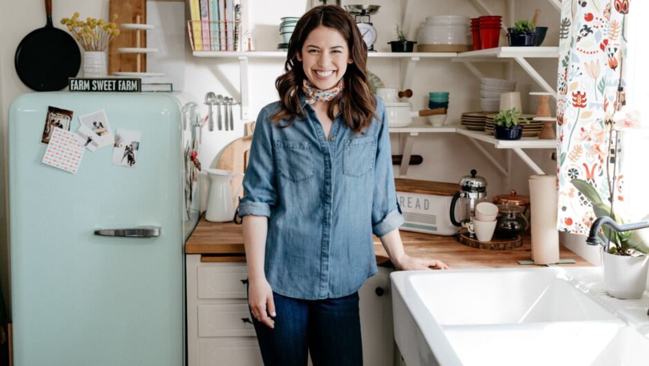 Les téléspectateurs de « Girl Meets Farm » sont convaincus que Bernie, la fille de Molly Yeh, est son mini-moi