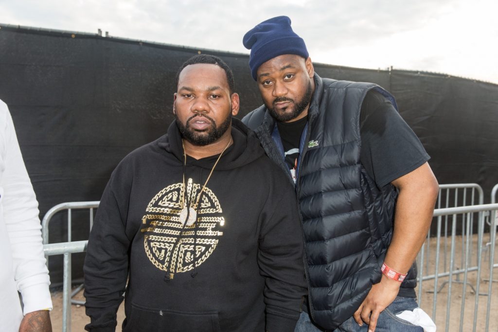 Raekwon et Ghostfake Killah posant ensemble