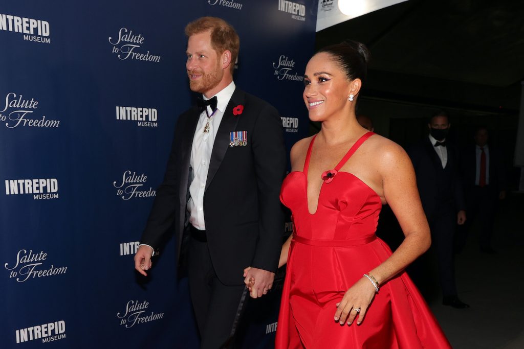 La vie du prince Harry aux États-Unis comprend la participation au gala Salute to Freedom avec Meghan Markle