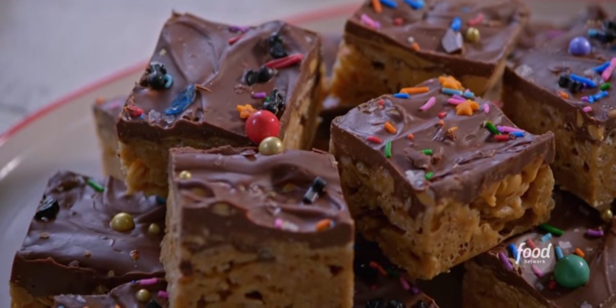 Barres moelleuses au beurre d'arachide et au chocolat Molly Yeh's