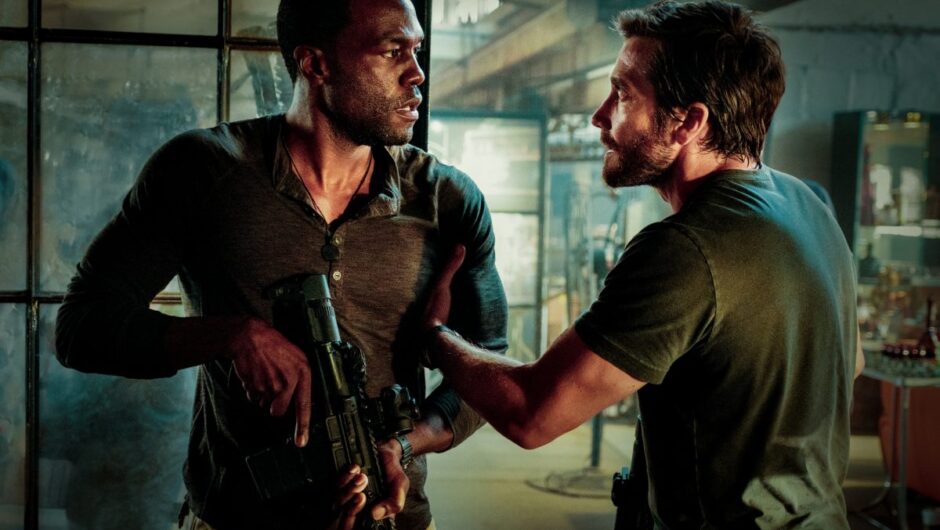 Critique du film &lsquo;Ambulance&rsquo;: Michael Bay crée une balade bruyante et divertissante