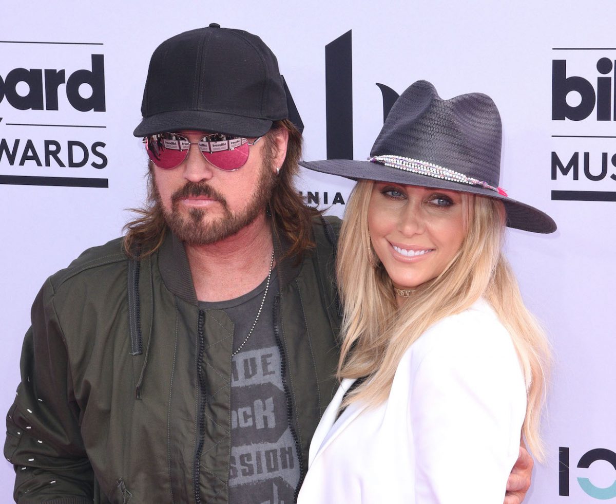 Billy Ray Cyrus et Tish Cyrus arrivent aux Billboard Music Awards 2017 à Las Vegas.
