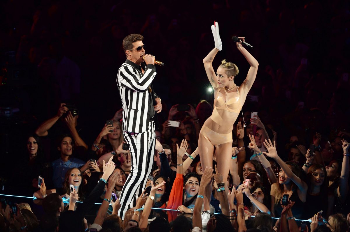 Robin Thicke et Miley Cyrus sur scène