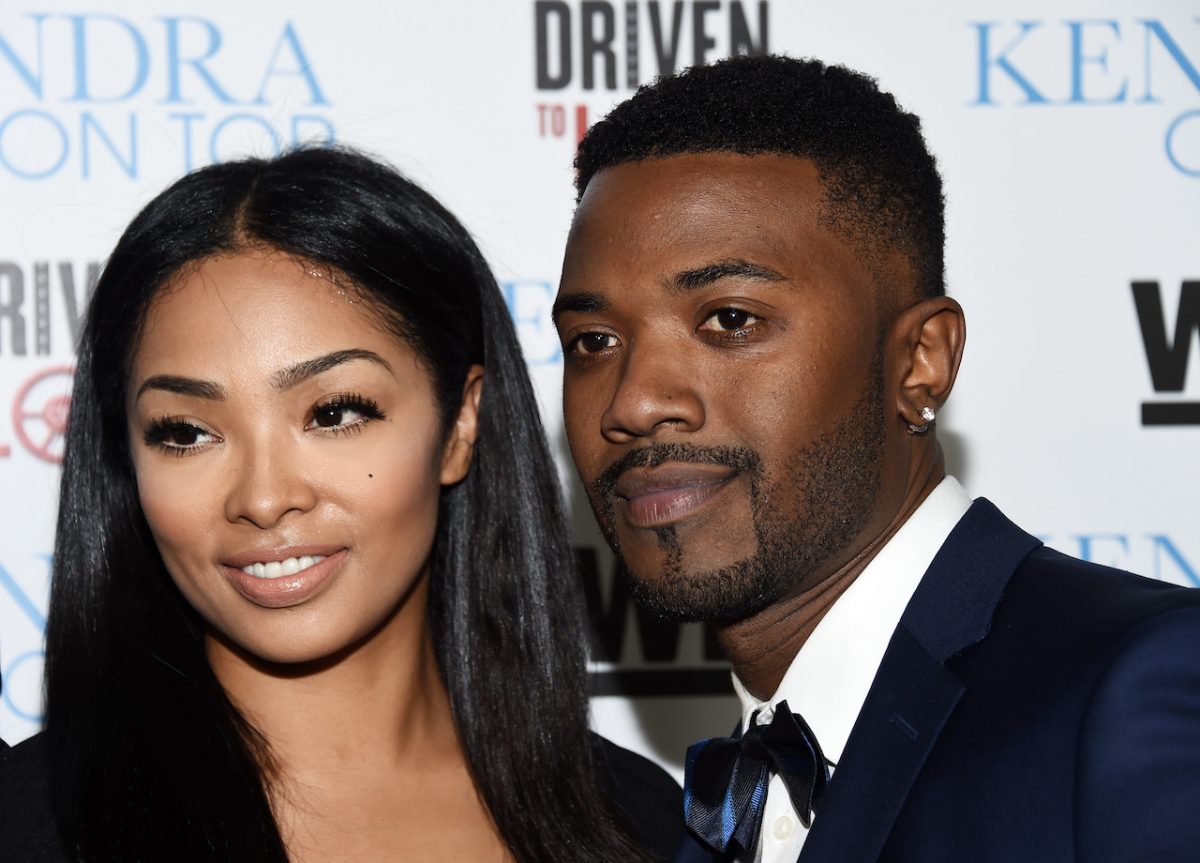 Princess Love et Ray J posent sur le tapis rouge