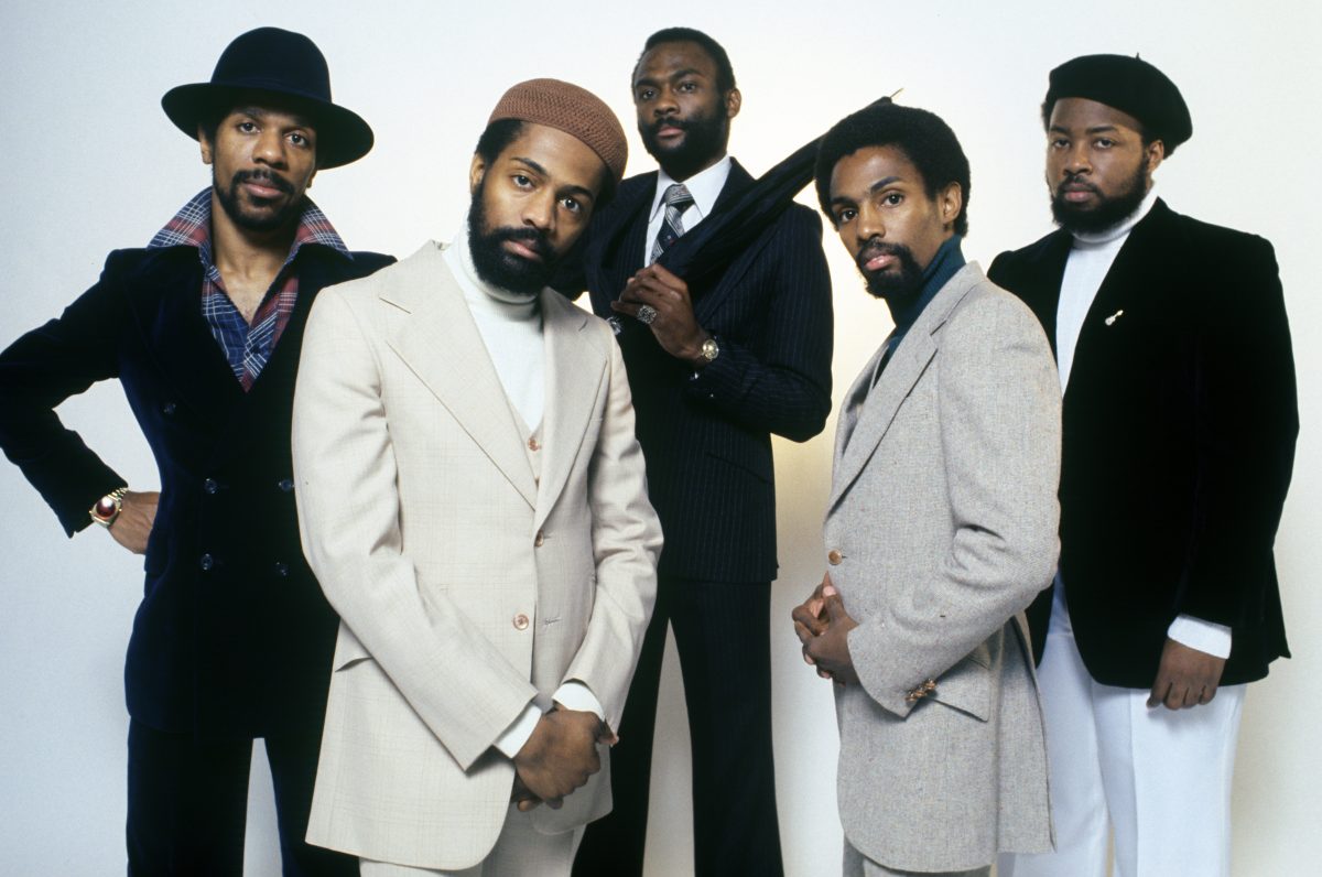Kool & the Gang en costume