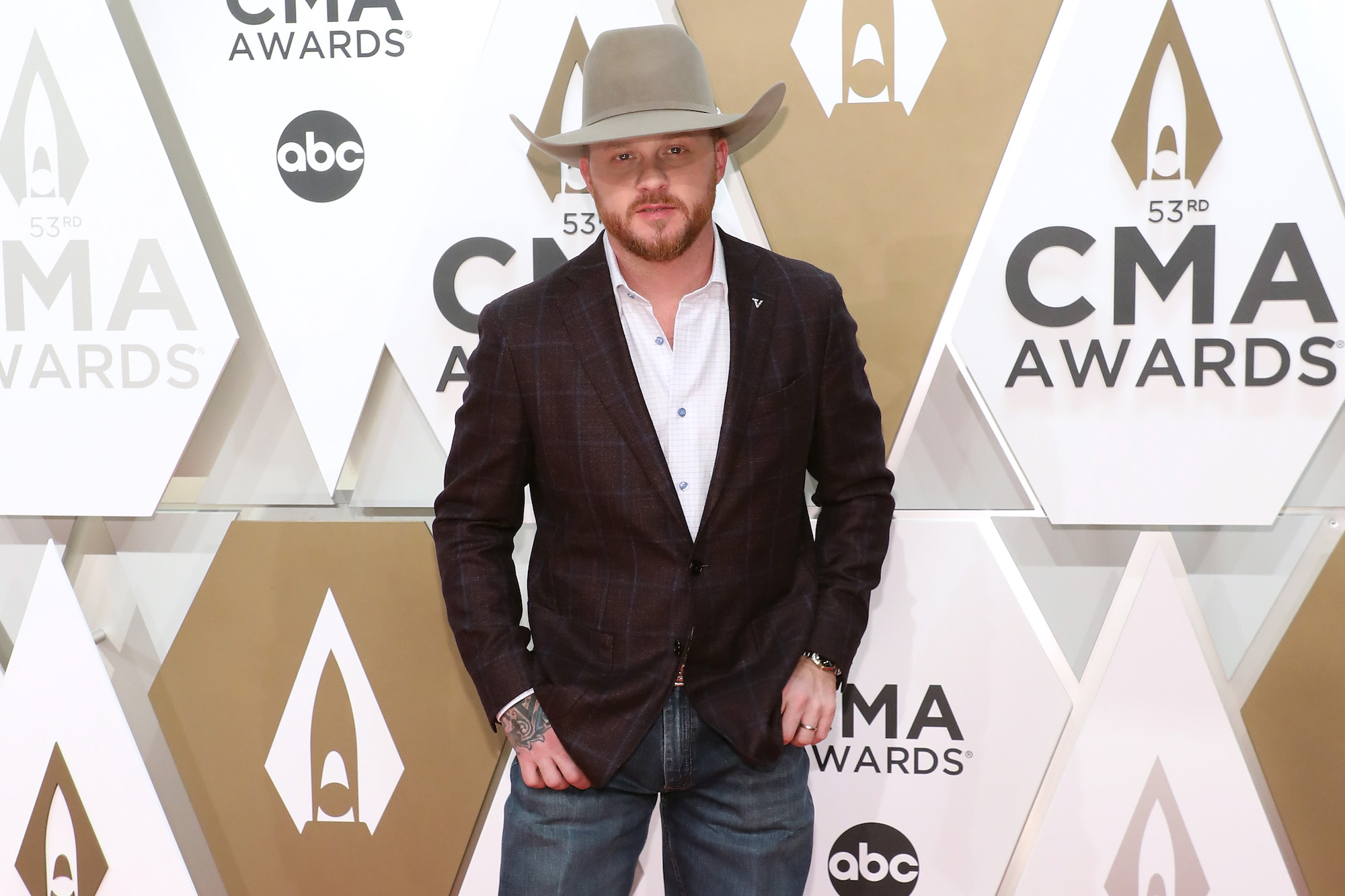 Cody Johnson assiste à la 53e cérémonie annuelle des CMA Awards au Bridgestone Arena le 13 novembre 2019 à Nashville, Tennessee.