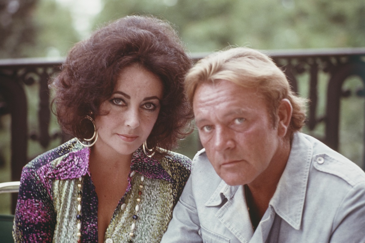 Elizabeth Taylor et Richard Burton divorcent