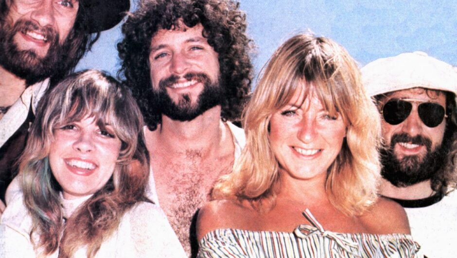 Stevie Nicks a déclaré que Fleetwood Mac avait l&rsquo;air « totalement absolument ridicule »