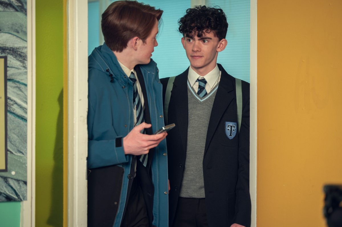 Kit Connor et Joe Locke dans le rôle de Nick Nelson et Charlie Spring dans la saison 1 de 