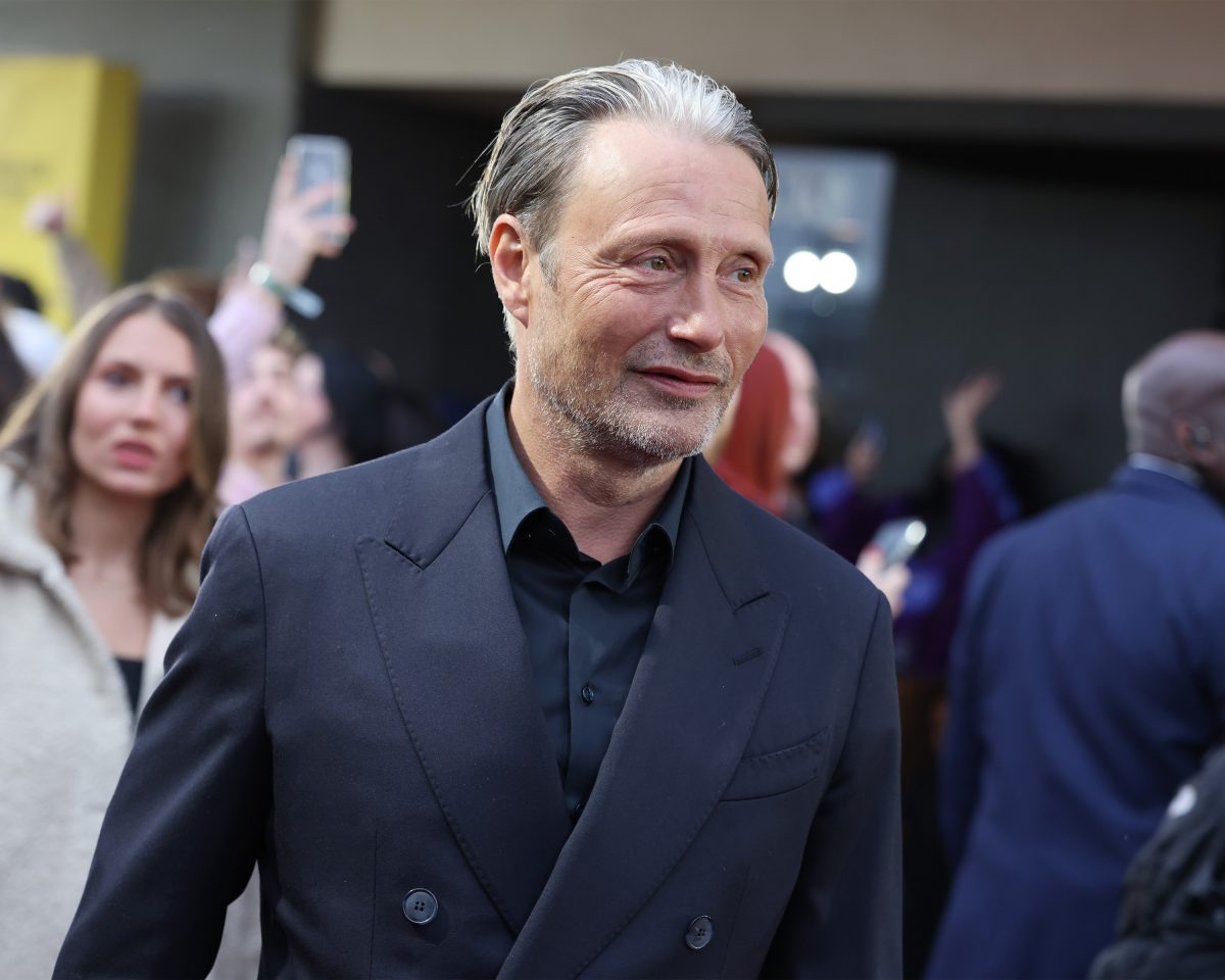 Mads Mikkelsen, star d'Indiana Jones 5, assiste à la première des Animaux Fantastiques : Les Secrets de Dumbledore