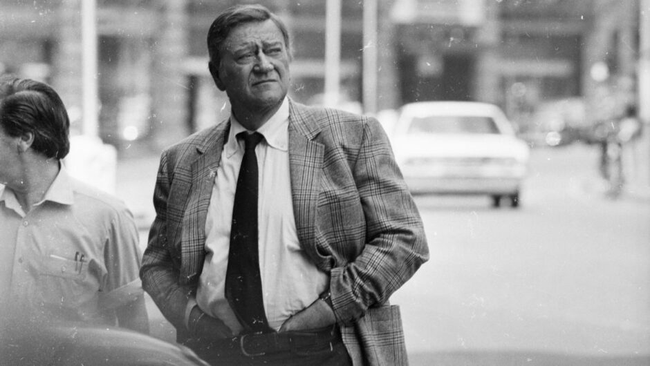 Quelle était la taille de John Wayne ?  Voici quand il a pris sa « pleine » taille