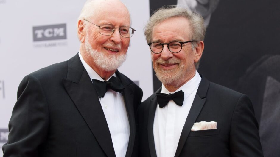 Steven Spielberg a ri du thème « Jaws » de John Williams quand il l&rsquo;a entendu pour la première fois