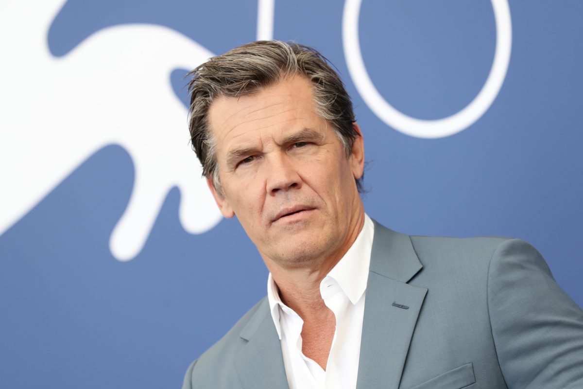 Josh Brolin, qui a failli jouer dans Le Loup de Wall Street, assiste au Festival international du film de Venise pour le film Dune