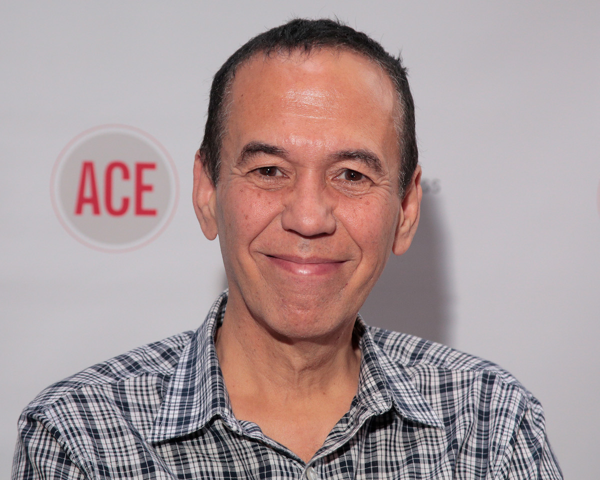 Gilbert Gottfried sourit lors d'un événement.