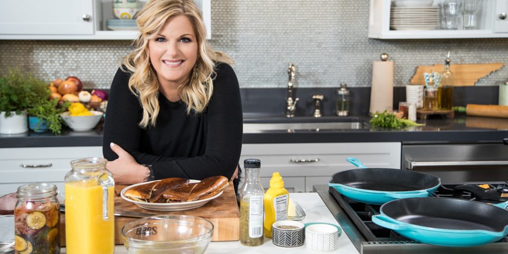 Trisha Yearwood sur le tournage de son émission Food Network Show Trisha's Southern Kitchen.