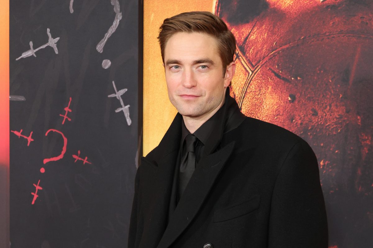 Robert Pattinson assiste à la première du film de Warner Bros. The Batman, maintenant diffusé sur HBO Max