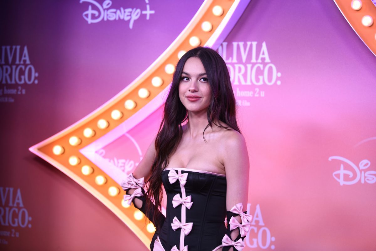 Olivia Rodrigo assiste à la première de 'Olivia Rodrigo : Driving Home 2 U (A Sour Film)'