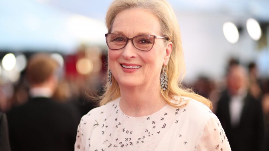 Meryl Streep a une fois ignoré un « énorme insecte » rampant dans sa robe pour terminer une scène