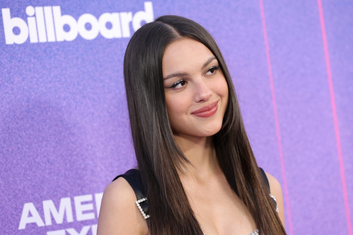 Olivia Rodrigo assiste au Billboard Women in Music