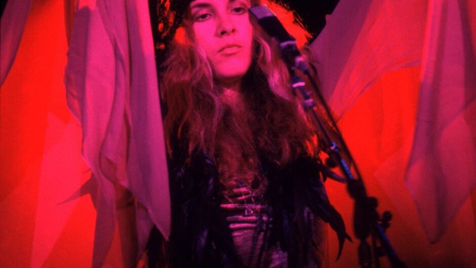 Stevie Nicks a été accusé d&rsquo;être « superficiel » pour avoir fréquenté un musicien : « Comment osent-ils ? »