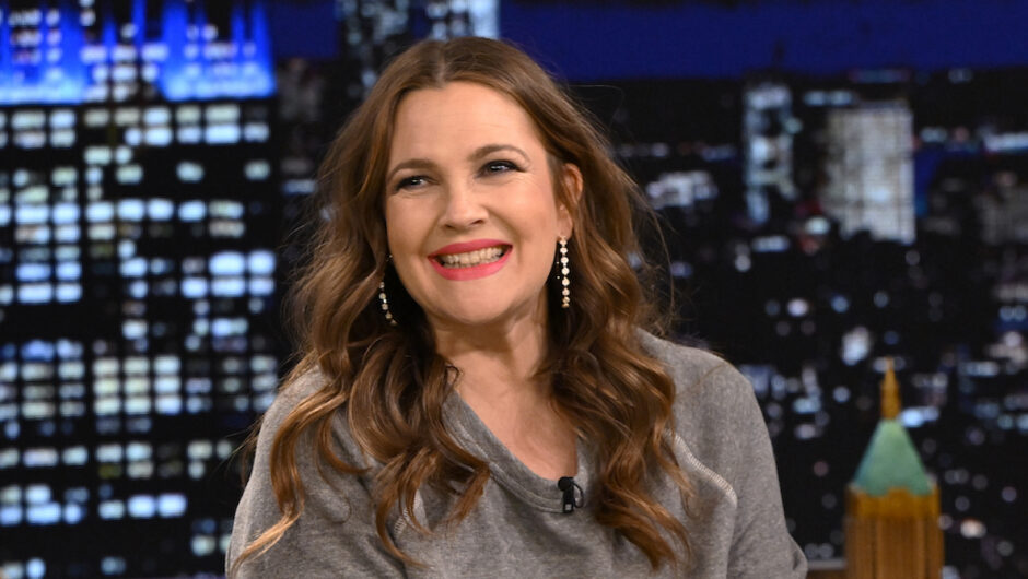 Drew Barrymore dit que Chip et Joanna Gaines lui font repenser le fait d&rsquo;être « agressivement célibataire »