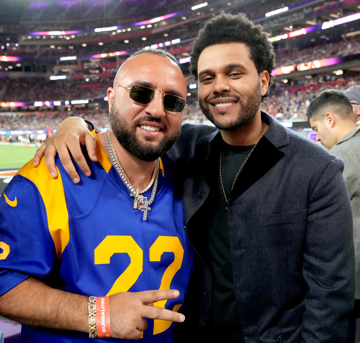 Wassim Slaiby et The Weeknd assistent au Super Bowl à Inglewood, en Californie.