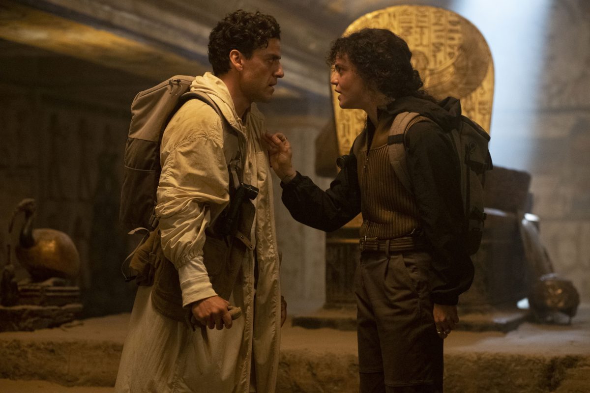 Oscar Isaac et May Calaway dans l'épisode 4 de 