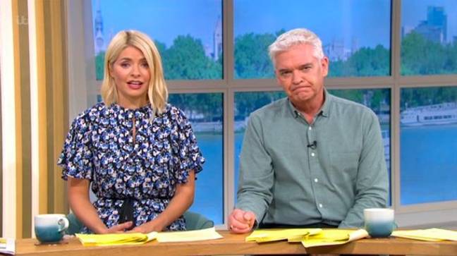 Holly Willoughby et Phillip Schofield ont interviewé les frères et sœurs.  1 crédit