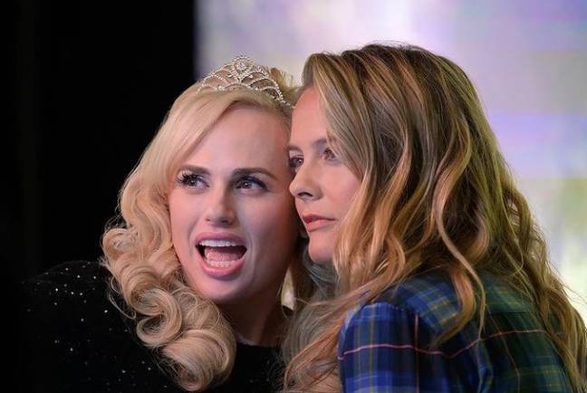 Silverstone joue aux côtés de Rebel Wilson dans la nouvelle comédie Netflix Senior Year.  Crédit : Netflix