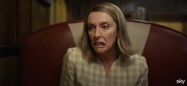 Toni Collette joue aux côtés de Colin Firth dans la série.Crédit: Sky