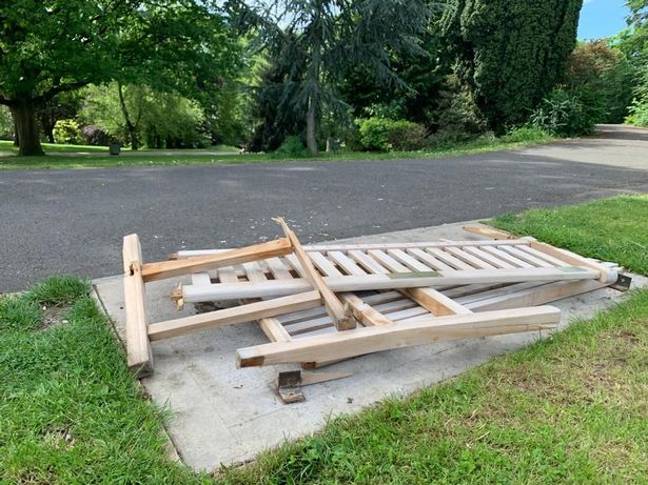 Les habitants ont été choqués de découvrir que le banc avait été détruit. Crédit : Nottingham Post