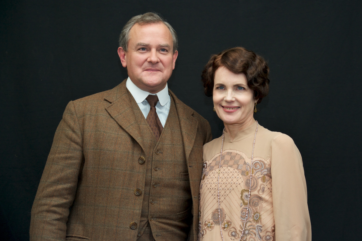 "Downton Abbey: A New Era" met en vedette Hugh Bonneville et Elizabeth McGovern sur le plateau de télévision "Downton Abbey" au château de Highclere le 16 février 2015 à Newbury, en Angleterre
