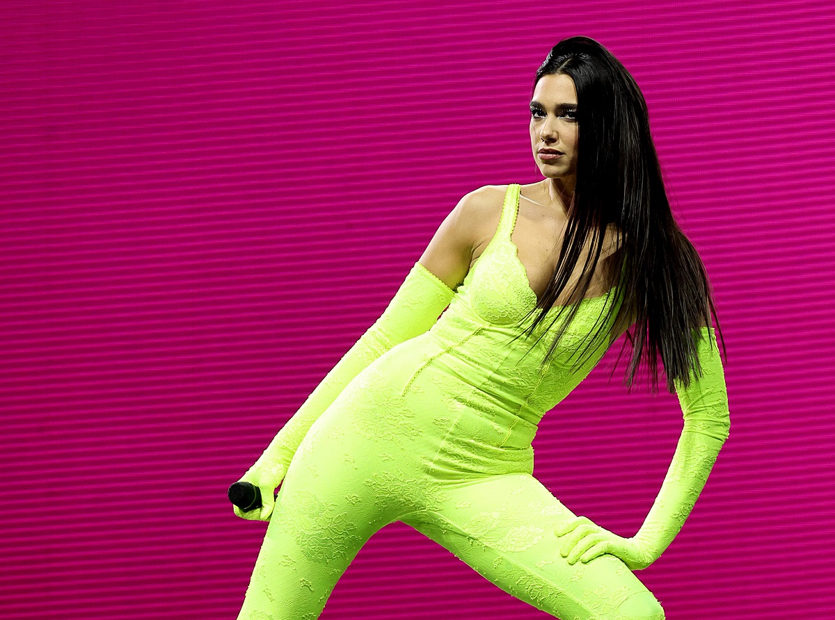 tenues dua lipa