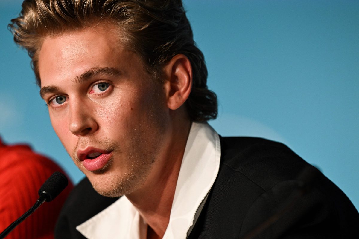 Austin Butler lors d'une conférence de presse pour 'Elvis' à la 75e édition du Festival de Cannes