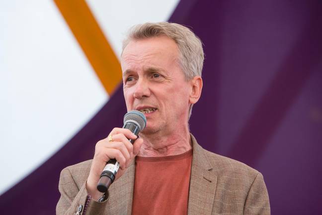 Frank Skinner a admis avoir été