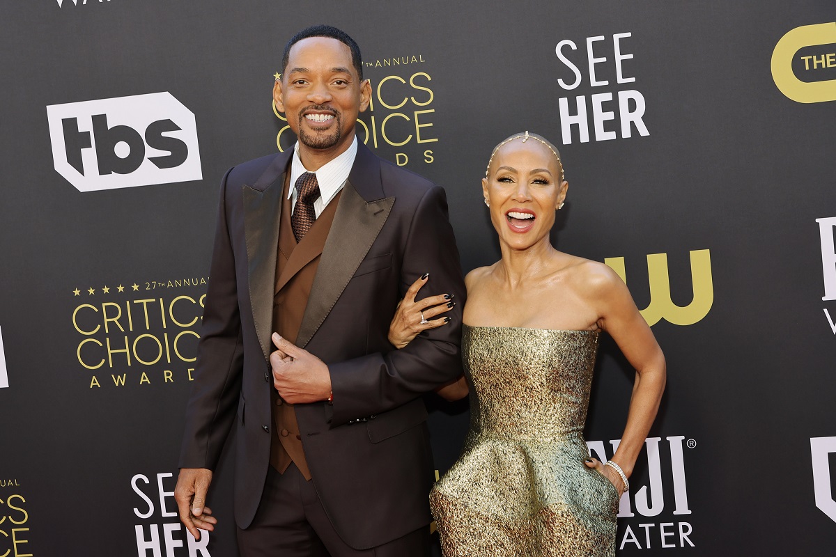 Will Smith souriant aux côtés de Jada Pinkett Smith.