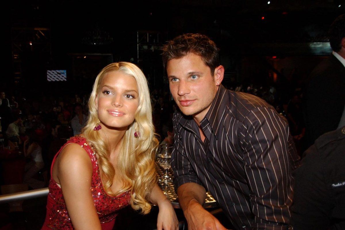 Jessica Simpson et Nick Lachey pris au dépourvu ;  Simpson a récemment partagé un souvenir de son tournage de 
