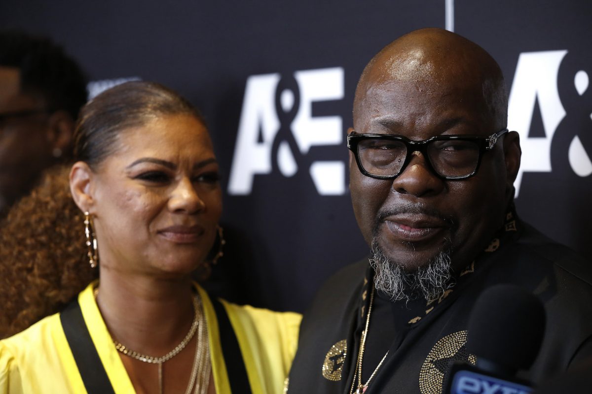 Bobby Brown et sa femme Alicia Etheredge-Brown sur le tapis rouge ;  La femme de Brown en a assez que le public parle du mariage passé de Brown avec Whitney Houston
