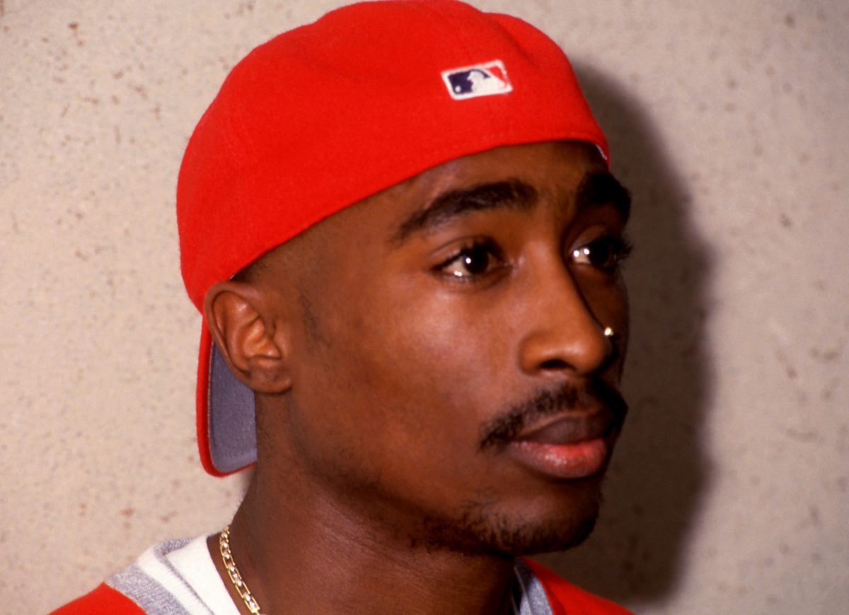 Tupac Shakur en photo en 1994 - le nom du rappeur a été légalement changé au cours de la première année de sa vie