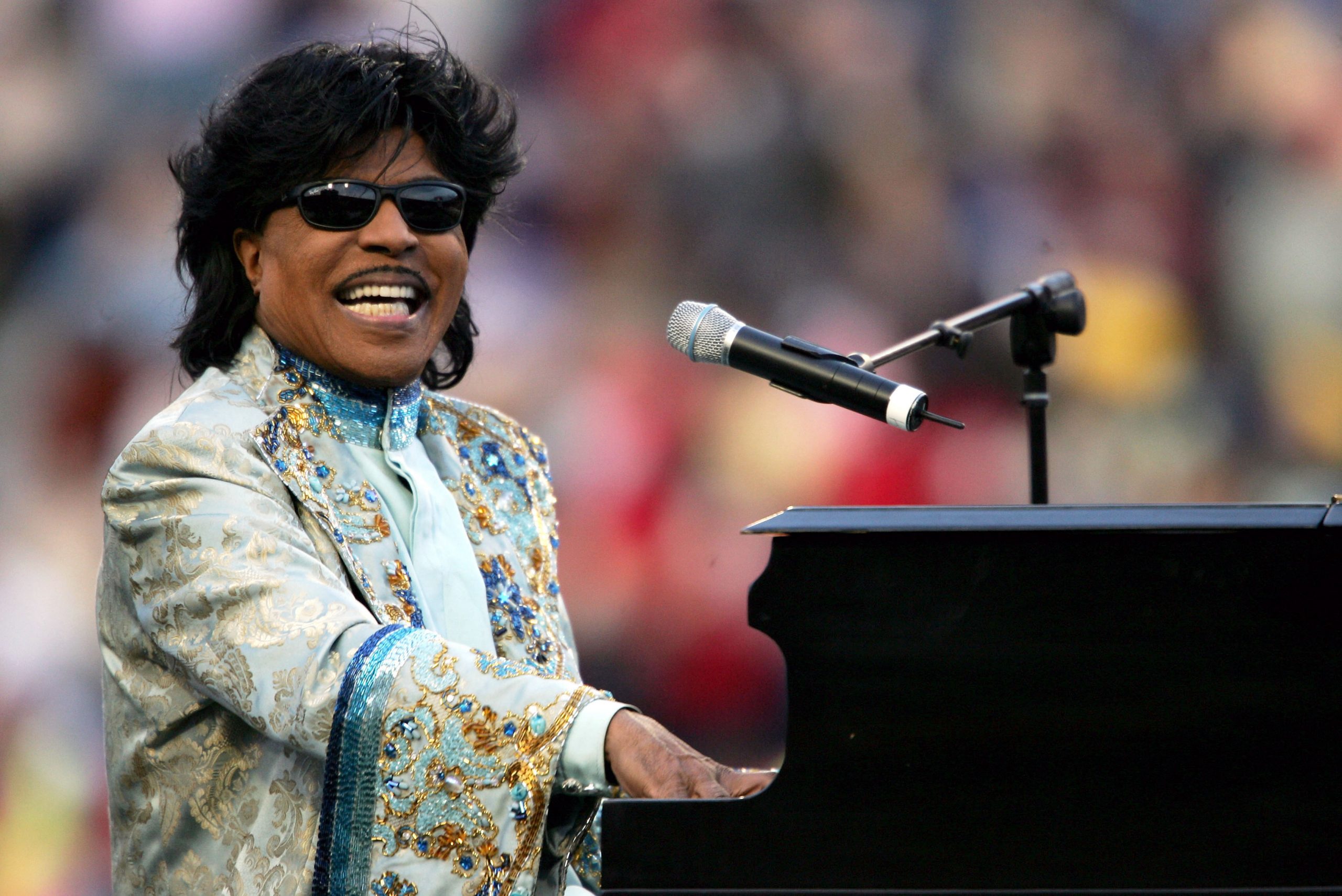 Little Richard, considéré par beaucoup comme le vrai roi du Rock n Roll au lieu d'Elvis, se produisant au piano