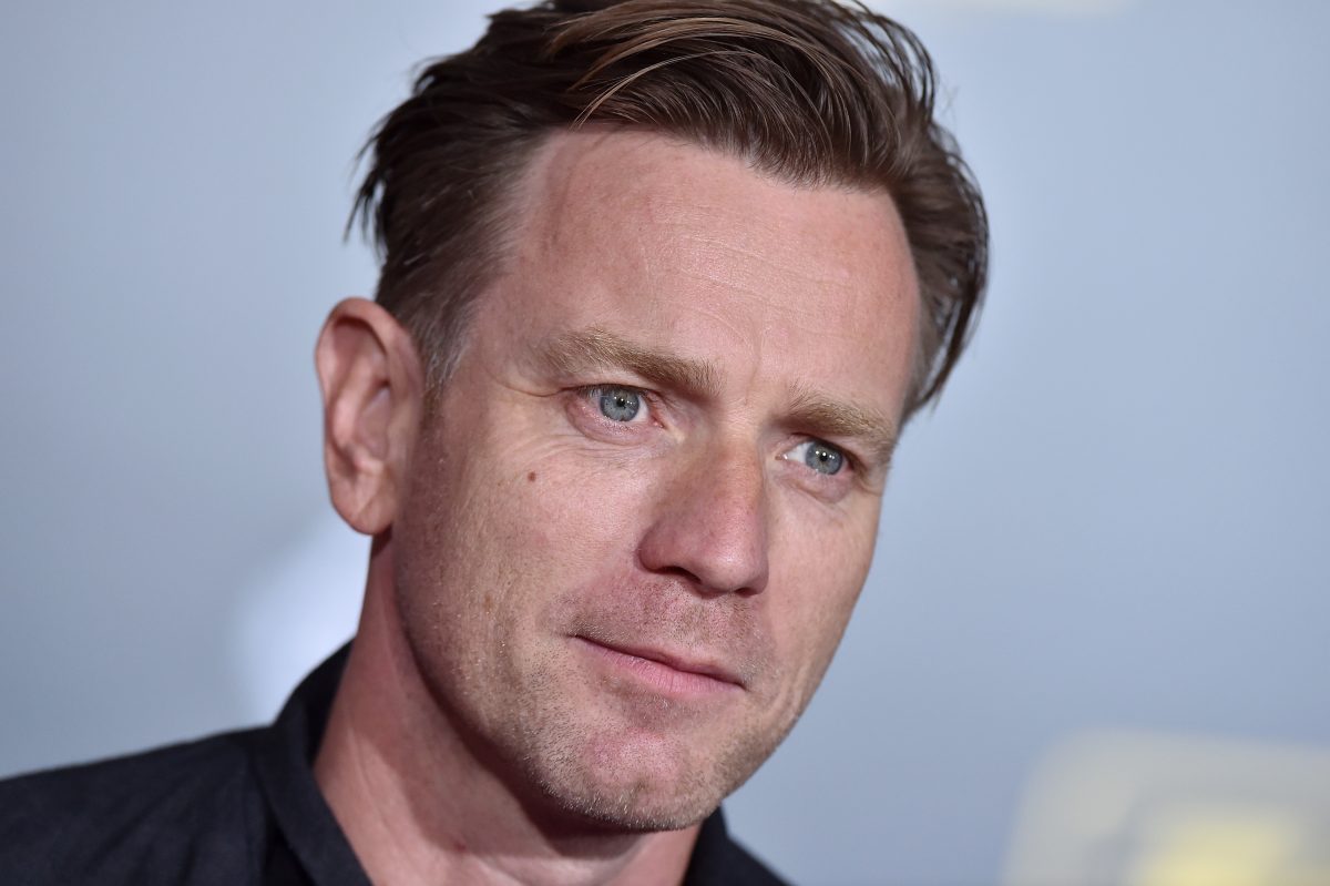 Ewan McGregor, qui a joué Obi-Wan Kenobi dans la trilogie préquelle de Star Wars, assiste à la première de Solo : A Star Wars Story
