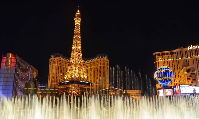 Lad Gifts Poker Gagnant Voyage à Las Vegas à Brother pour une lune de miel d&rsquo;une vie